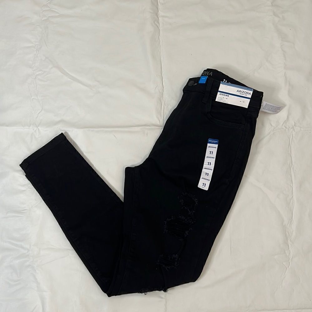 Arizona Jean Co Jegging Size 11 Black Distressed Hi Rise Slimmest Fit Stretchy
